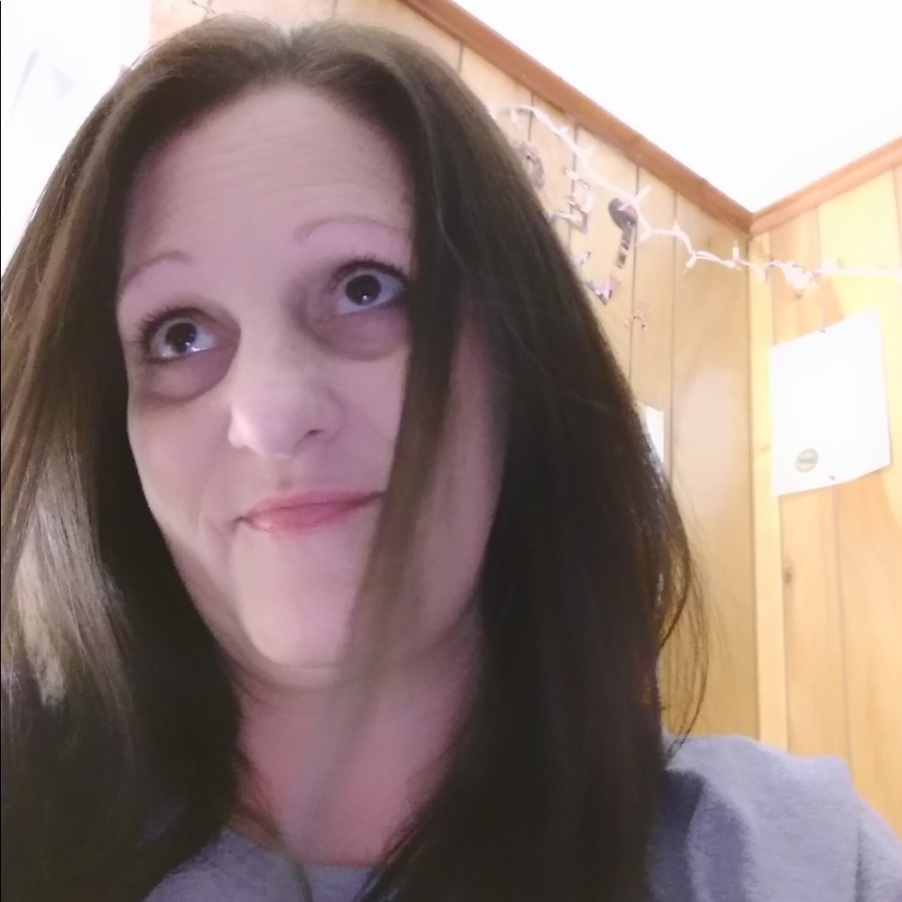 Meet your Posher, Brittney